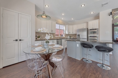 14 Pine Island Place, Spring, TX 77382 - photo 2