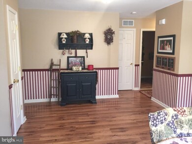 1551 Foresman Dr, Pottstown, PA 19464 - photo 4