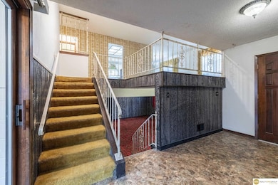 1105 Crest Rd, Papillion, NE 68046 - photo 5