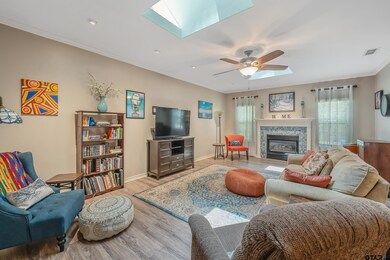 1115 Ashwood Dr, Tyler, TX 75703 - photo 4