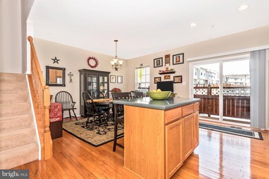 8044 Pennington Dr, Laurel, MD 20724 - photo 7