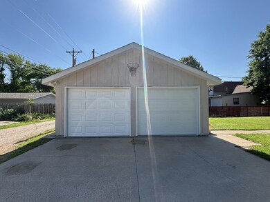 2010 15th St, Columbus, NE 68601 - photo 5