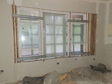 5757 S Carpenter St, Chicago, IL 60621 - photo 2