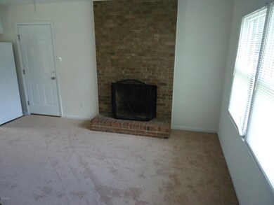 405 Greenbriar Dr, Jacksonville, NC 28546 - photo 4