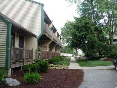 22 Litchfield Pines Dr, Leominster, MA 01453 - photo 2