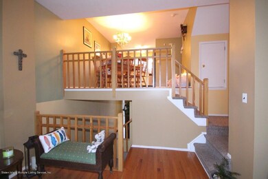 81 Sandywood Ln, Staten Island, NY 10309 - photo 7