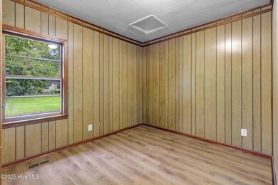 1614 Mckinley Ave, New Bern, NC 28562 - photo 5