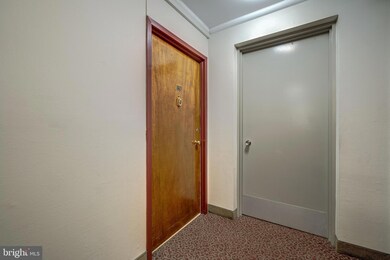 Lakeside Terrace unit 128, Bethesda, MD 20817 - photo 2