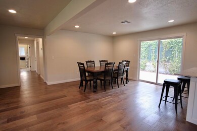 823 3rd St, Rogue River, OR 97537 - photo 5