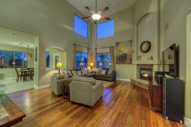 3219006_Family Room