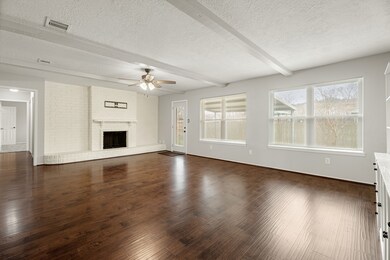 16402 Forest Bend Ave, Friendswood, TX 77546 - photo 6