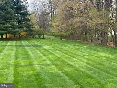 4680 Twinbrook Cir, Doylestown, PA 18902 - photo 2