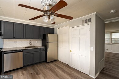 3167 Bero Rd, Halethorpe, MD 21227 - photo 6