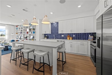 121 Evergreen Ln, Claremont, CA 91711 - photo 3