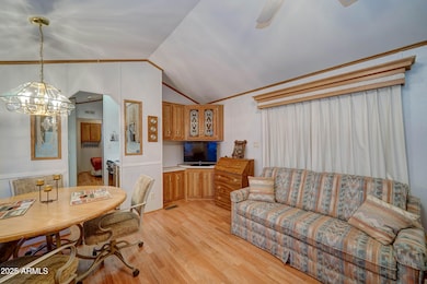 111 Greenfield 405 FR - Dining 2