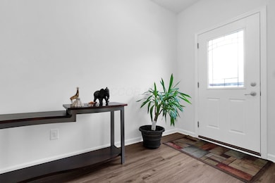 6-web-or-mls-7909-melrue-ct