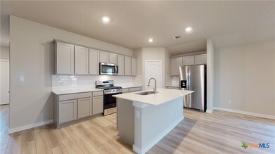 350 Dobson Dr, Killeen, TX 76542 - photo 4