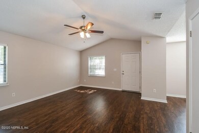4148 Davie Ct, Jacksonville, FL 32210 - photo 4