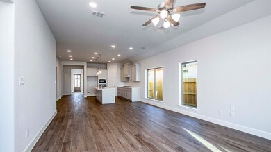 21122 Secret Garden Ln, Tomball, TX 77377 - photo 2