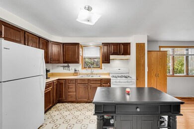 8172 E Emery Rd, New Carlisle, IN 46552 - photo 5