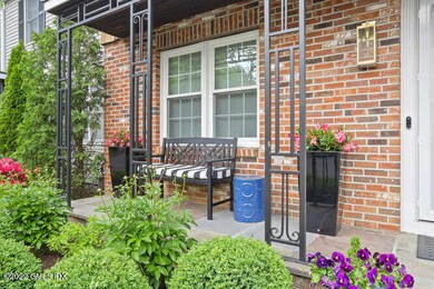 78 River Rd Cos Cob CT 06807-small-054-0