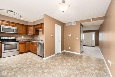 2420 Hardesty Dr S unit 12, Columbus, OH 43204 - photo 6