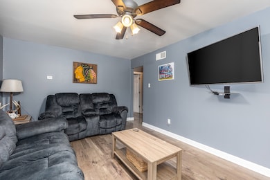 1409 Little Main St, Streator, IL 61364 - photo 3