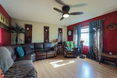 13-Living-Room-image-2-[lhenderson]