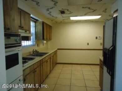 2234 Burpee Dr W, Jacksonville, FL 32210 - photo 7