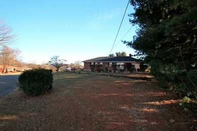 HOME FOR SALE IN ROANOKE05