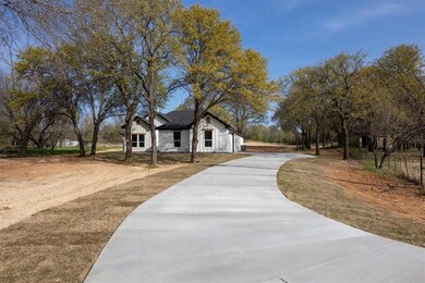 350 Faye Ln, Springtown, TX 76082 - photo 5
