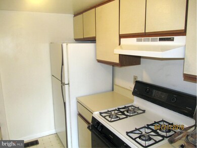 81 Eastford Ct unit 11, Parkville, MD 21234 - photo 7