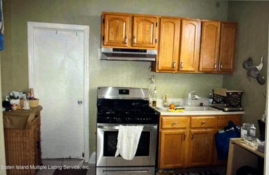 933 van Duzer St, Staten Island, NY 10304 - photo 7