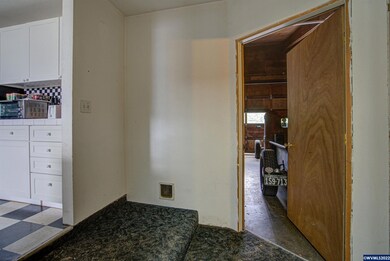 1318 Main St, Lyons, OR 97358 - photo 4