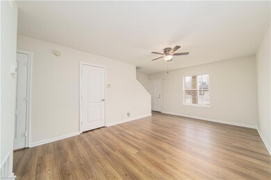 2320 Bay Meadows Ct unit E, Winston Salem, NC 27103 - photo 4