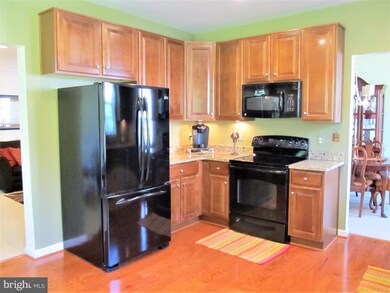 8609 Wintergreen Ct unit 206, Odenton, MD 21113 - photo 7