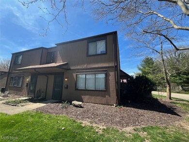 9586 Fernwood Dr, Olmsted Falls, OH 44138 - photo 2