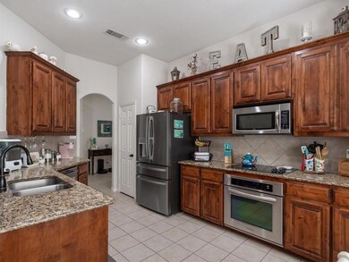 2206 Whitney Dr, Weatherford, TX 76087 - photo 7