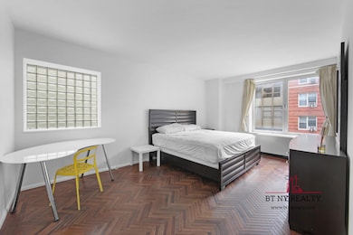 216 E 47th St unit 4A, New York, NY 10017 - photo 6