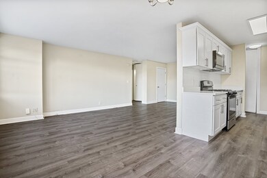 Embassy Towers unit 6M, Bridgeport, CT 06604 - photo 6