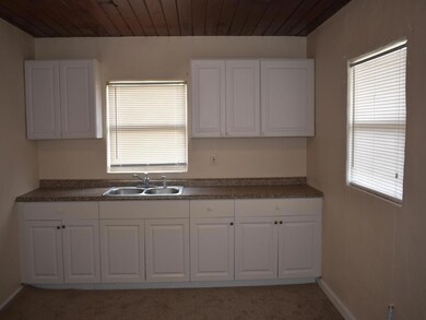 Villapando kitchen