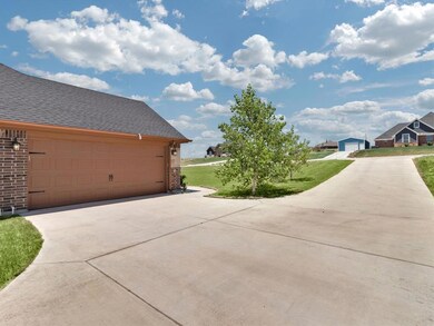 1005 Sky Ct, Weatherford, TX 76085 - photo 4