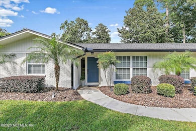 1819 Twelve Oaks Ln W, Neptune Beach, FL 32266 - photo 6