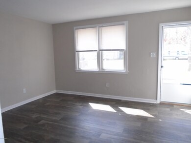 1224 Davis St, Jacksonville, NC 28540 - photo 4