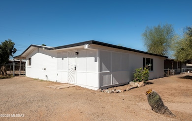 4626 E Sylvane St-3