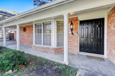 842 Riedel Dr, Houston, TX 77024 - photo 2