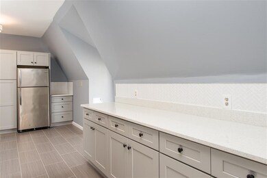 111 Shippen St unit 3, Weehawken, NJ 07086 - photo 2