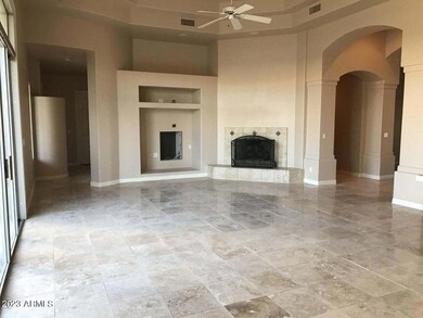 DOBSON LIVINGROOM