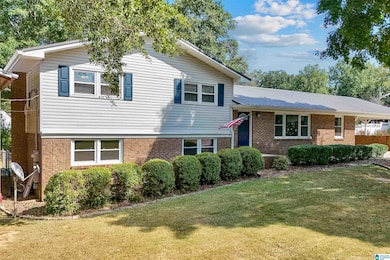 105 Pinetree Cir, Columbiana, AL 35051 - photo 3