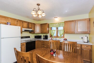 1124 S 12th St, Grand Forks, ND 58201 - photo 6